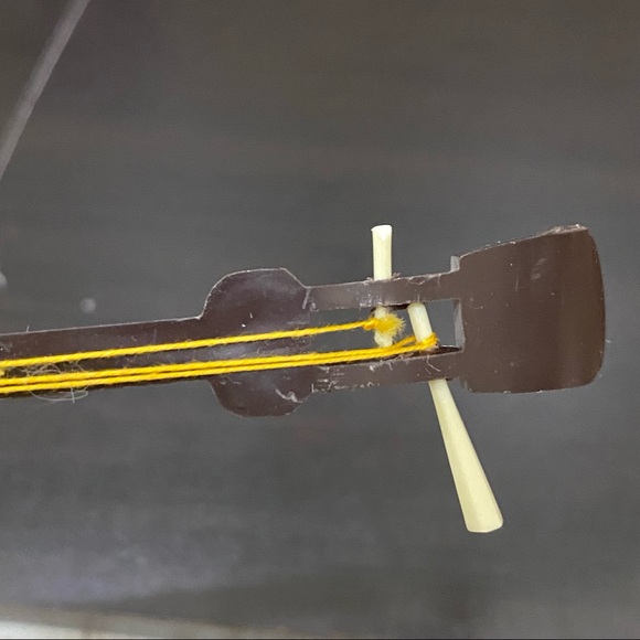 Hakata Geisha Doll Kneeling with Origami Figurine - Picture 13 of 13